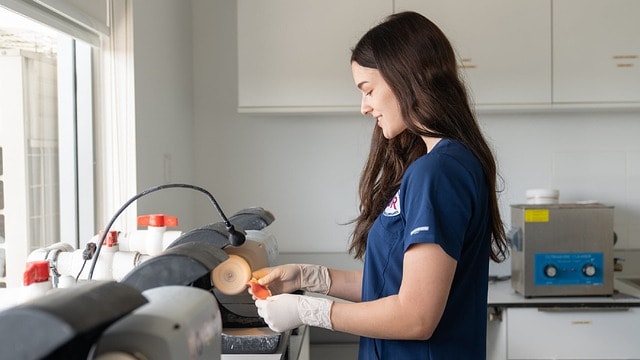 Streamline Your Workflow with the Best Dental Lab Management Software (LMS)